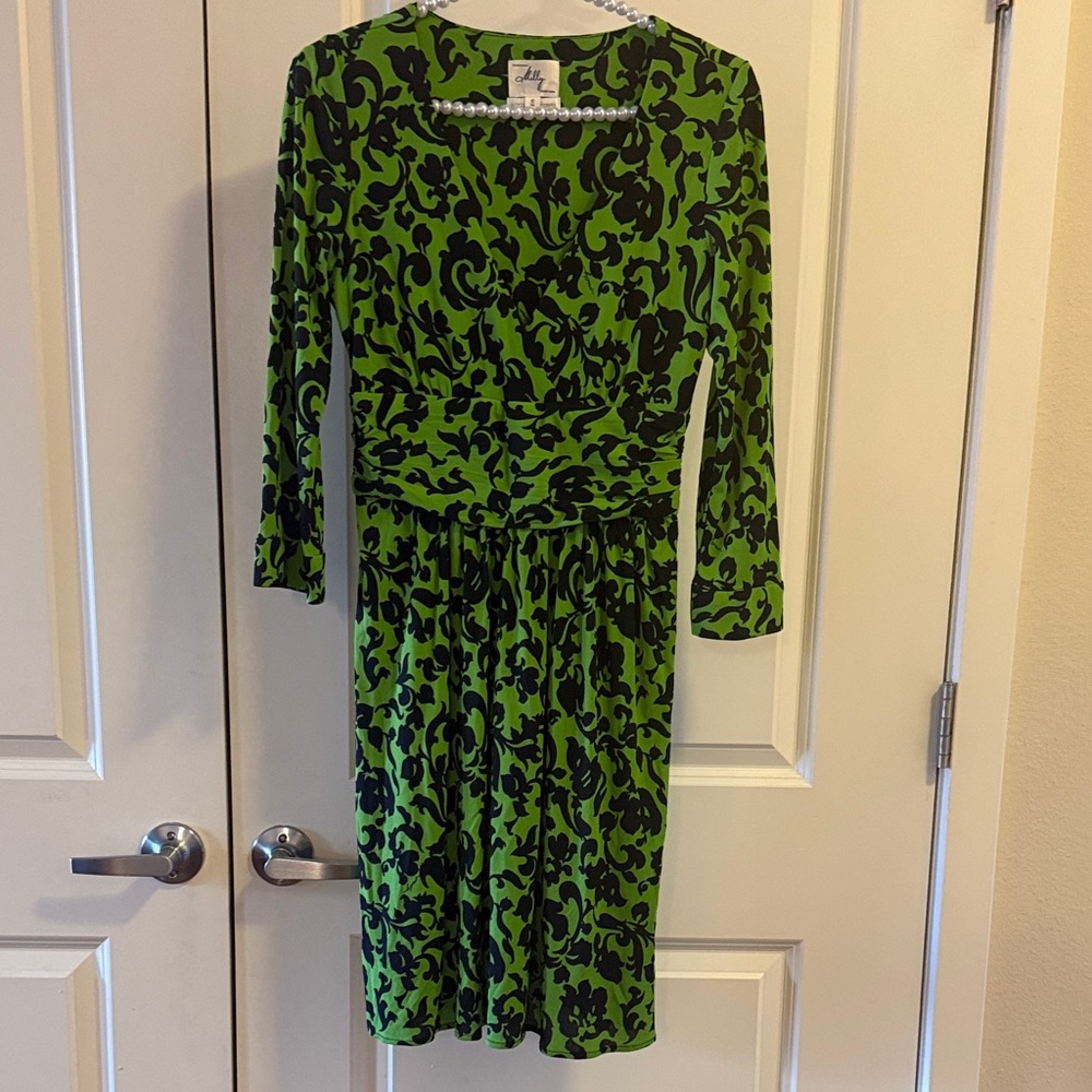 EUC Milly New York Bergdorf Goodman Green and Black 100% Silk Dress Size Small